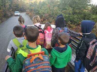 Το "σχολικό" με την καρότσα υπ...