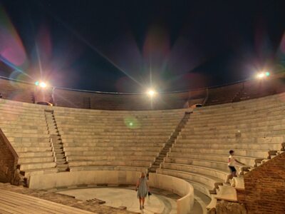 ΔΕΙΤΕ εικόνες από το εσωτερικό του ανακα...