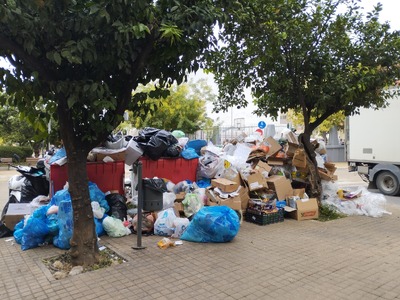 Πατρινοί μαζεύουν υπογραφές για τα σκουπ...