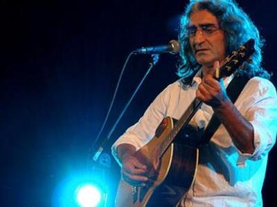 Ο Βασίλης Καζούλης και ο Νίκος Καλλίνης ...