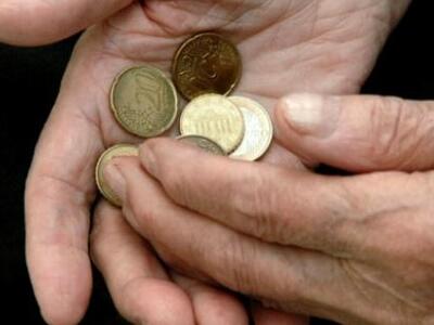 Μειώνουν τις συντάξεις των ανάπηρων πολέμου 