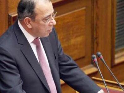 Παπαδημάτος: Εξακολουθεί να ζει σε άλλο ...