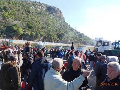 Δυτ.Ελλάδα: Άνοιξε ο δρόμος στη Βόνιτσα ...