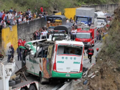 Κολομβία: 20 νεκροί σε τροχαίο δυστύχημα...