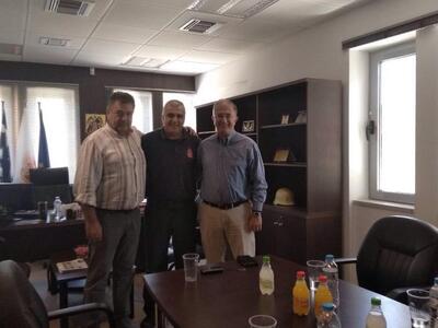 Με το διοικητή της Πυροσβεστικής Υπηρεσί...