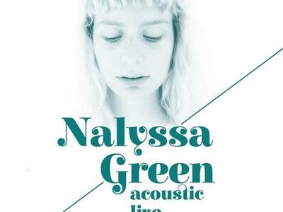 Η Nalyssa Green σε ένα μοναδικά ατμοσφαι...