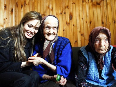 Η Αντζελίνα Τζολί και ο Μπραντ Πιτ στη Βοσνία