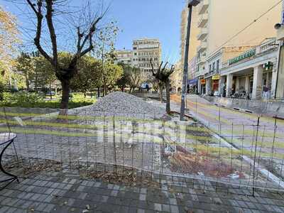 Πάτρα: «Γεφύρι της Άρτας» η πλατεία Όλγα...