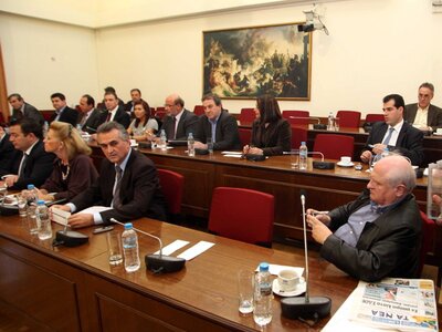 "Πετάει" η εκδοχή του κοινού π...