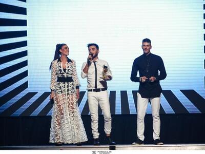 Νέο αστέρι ο τραγουδιστής Κωσνταντίνος Κ...