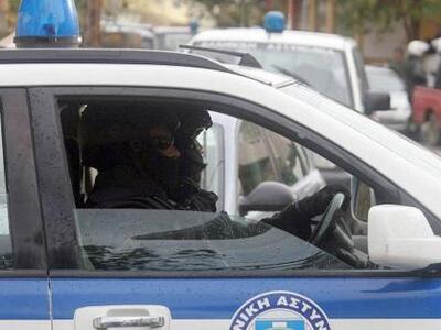 Πελοπόννησος: Αστυνομικός και επιχειρημα...