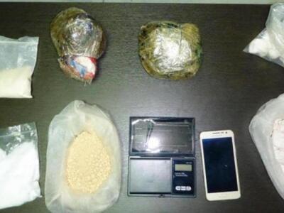 Σύλληψη με ναρκωτικά και άγνωστη χημική ...