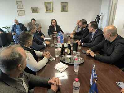 Η Ντόρα Μπακογιάννη επισκέφθηκε το Επιμε...