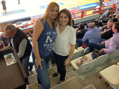 Πιστή φίλαθλος του Προμηθέα η βουλευτής ...