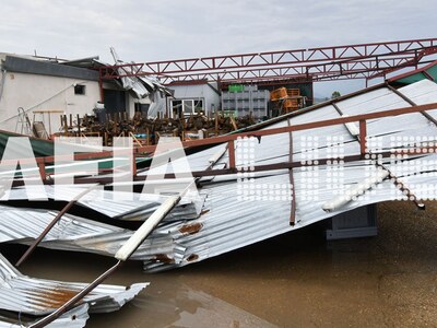 Ηλεία: Διαλύθηκε η οροφή συσκευαστηρίου,...