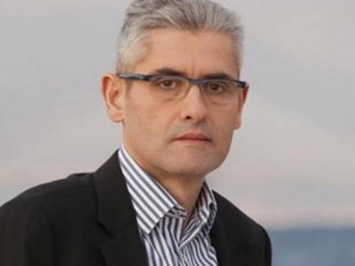 “Να παραδώσουμε στα παιδιά μας, την Ελλά...