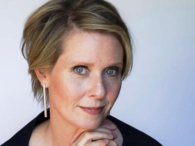 Η Μιράντα από το Sex and the City πάει γ...