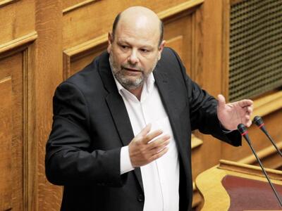 Ο βουλευτής του ΣΥΡΙΖΑ Α. Ριζούλης απαντ...