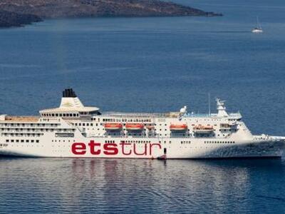 Στo Ληξούρι, καταπλέει  το κρουαζιερόπλο...