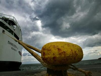 Θυελλώδεις άνεμοι στο Αιγαίο, απαγορευτι...