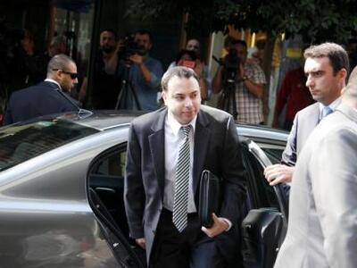 Η Τρόικα είναι εδώ! Έφερε μαζί της και Ι...