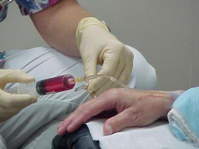 Γιατροί και φαρμακοποιοί καταγγέλλουν σο...