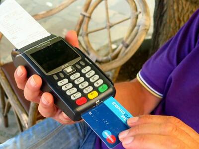 1.000.000 ευρώ τον μήνα σε 1.000 ... συν...