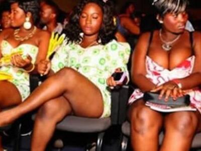 Ιερέας προς το θηλυκό ποίμνιό του: Eλάτε...