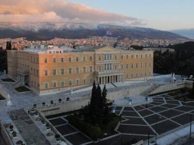 Χαμός στη Βουλή από τη διακοπή του WiFi