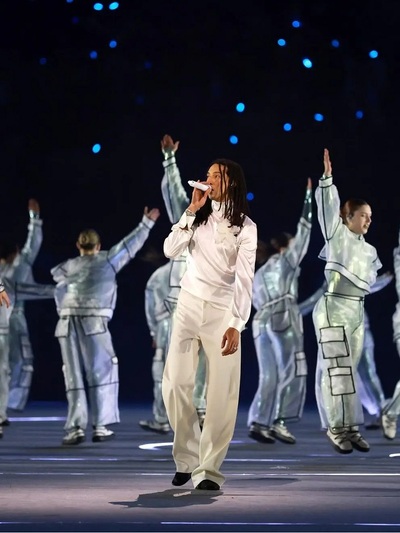 O ράπερ Ghali με Gucci 