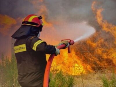 Πάτρα-ΤΩΡΑ: Φωτιά στον Ριγανόκαμπο