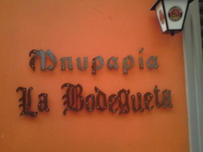 Η μπυραρία La Bodegueta γιορτάζει απόψε ...