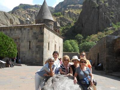 Στο Μοναστήρι Geghard   στην ορεινή Αρμενία