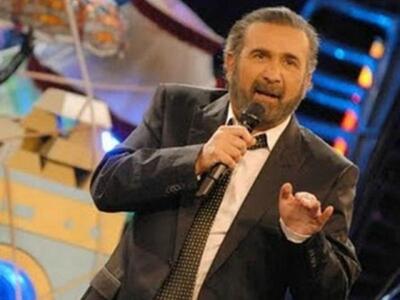 Οι προετοιμασίες του Λάκη για το αποψινό...