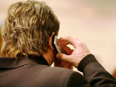 Ακριβαίνουν οι κλήσεις από τα κινητά τηλ...