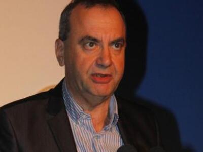 ΣΥΡΙΖΑ: Πουλάνε στους ανέργους «φύκια γι...