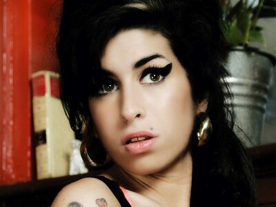 Amy Winehouse: Οι πρώτες φωτογραφίες από...