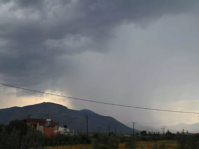 Καιρός: Η «ψυχρή λίμνη» ξεκίνησε να «χτυ...