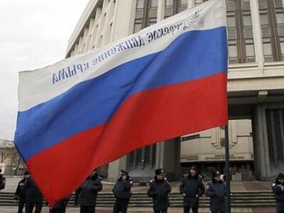 H σημαία της Ουκρανίας έχει κατέβει από ...