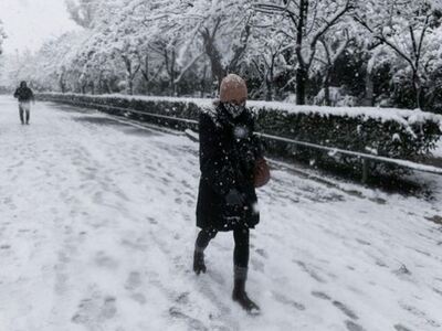 Αναβλήθηκαν οι εμβολιασμοί για τον κορων...