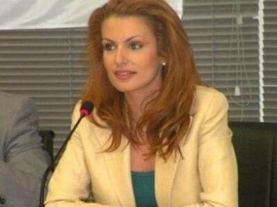 Ποιά είναι η Σίντι Κρόφορντ του ΠΑΣΟΚ