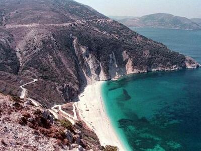 Ανοίγει σε λίγες μέρες η παραλία του Μύρτου