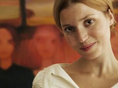 Η πρωταγωνίστρια του Asi είναι ομοφυλόφιλη;