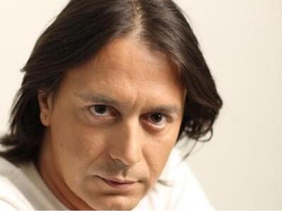 Η …εκλογική απορία του τραγουδιστή Γιάννη Κότσιρα