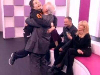 Συγκλονιστικό Πακέτο: Για την κόρη του ε...