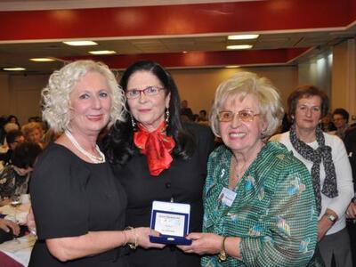 Αριστειο προσφοράς 2012 στην κα Ηρώ Δημητροπούλου