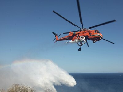 Μεγάλη φωτιά στον Άγιο Νικόλαο – Σηκώθηκ...