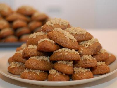 Πάτρα: Μελομακάρονα και δίπλες από τον Ο...