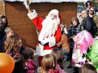Αίγιο: Μικροί μουσικοί του δρόμου στο κέ...
