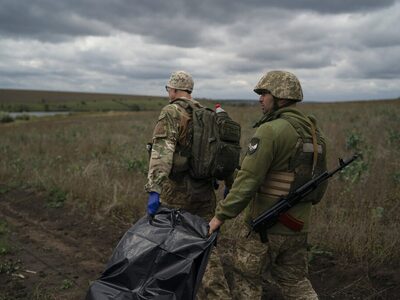 Ουκρανία: Ξεθάβονται διαρκώς νέα πτώματα...